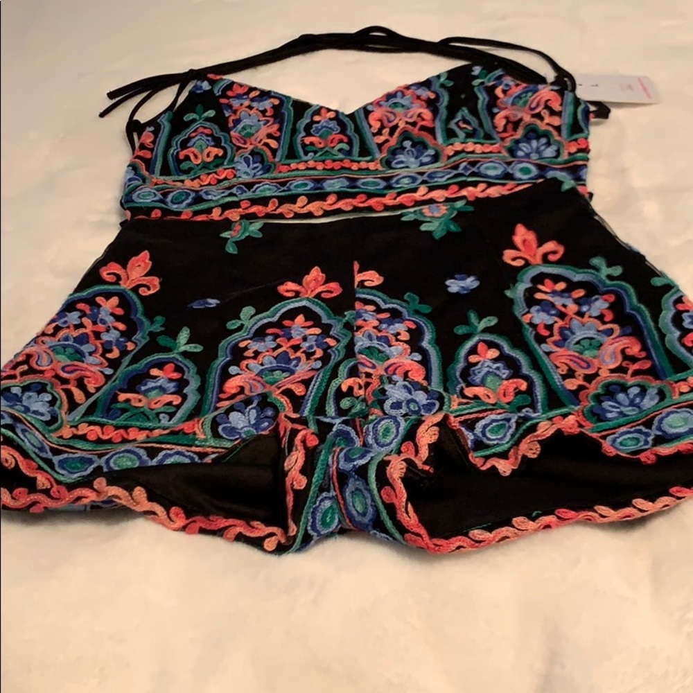 Stunning Short set!!Vibrant Colors.New with Tags.
